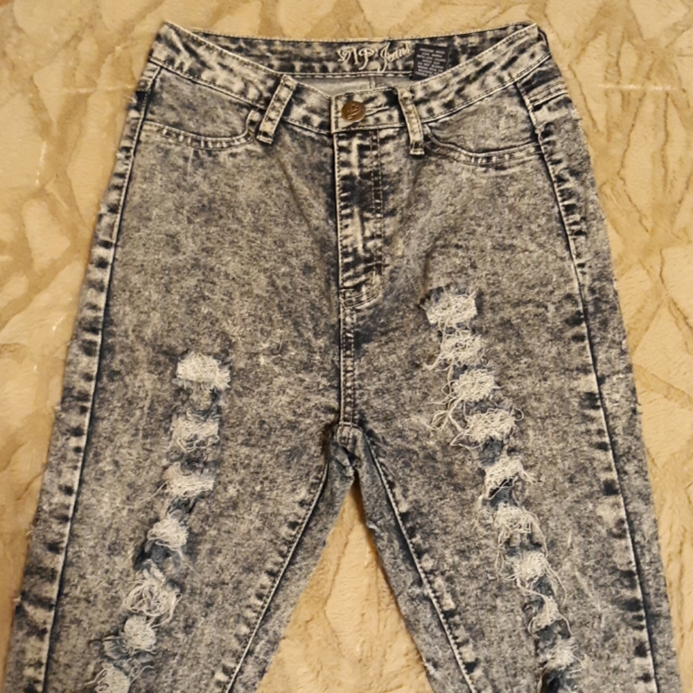 VIP....(Jeans - Picture 2 of 6
